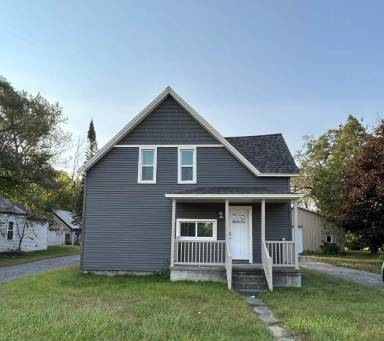 Main picture of 265 W State St