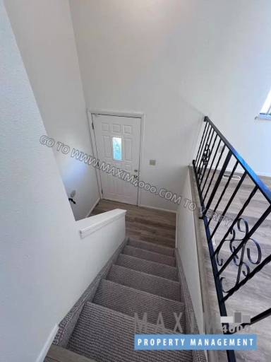 Main picture of 494 Anjou Dr