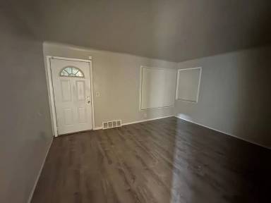Main picture of 27813 Avondale St