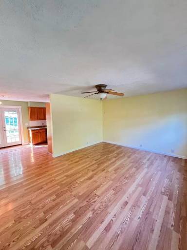 Main picture of 4295 W Martin Luther King Jr Blvd