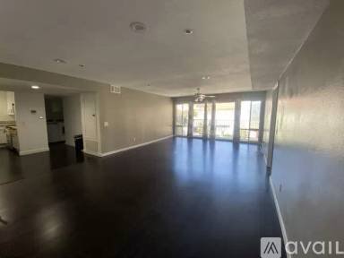 Main picture of 2568 Albatross St