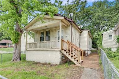 Main picture of 6571 Leschen Ave