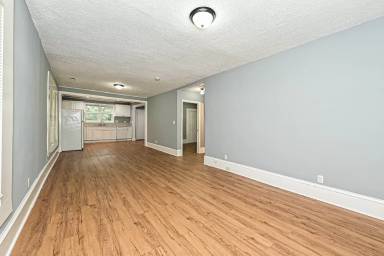 Main picture of 417 Lakewood Ave