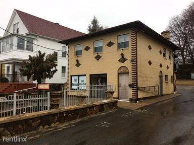 Main picture of 1676 Dixwell Ave