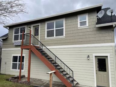 Main picture of 1392 Lithia Way