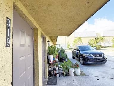 Main picture of 313 Melody Ln