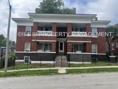 Main picture of 221 W 37th St
