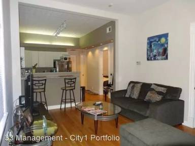 Main picture of 2711 N Magnolia Ave