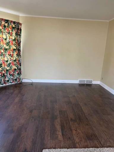 Main picture of 502 Pike Ave