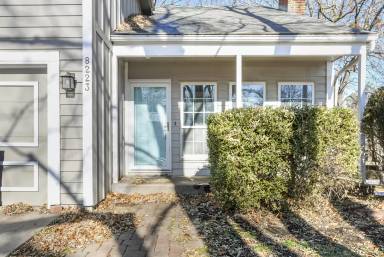 Main picture of 8223 Perry St