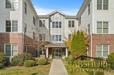 Main picture of 1202 Waterford Lake Dr