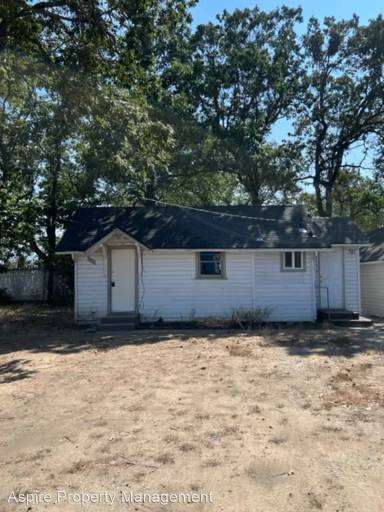 Main picture of 62 Oak Grove Rd