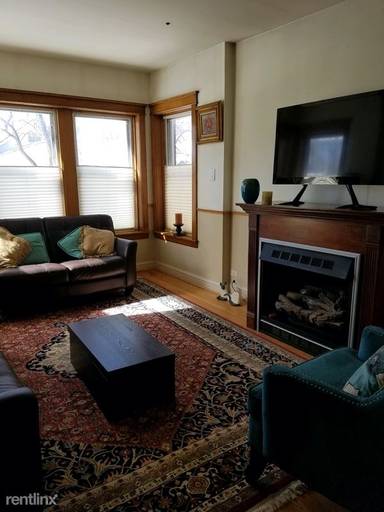 Main picture of 4447 N Springfield Ave