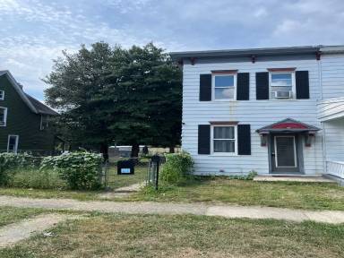 Main picture of 916 Norwood St