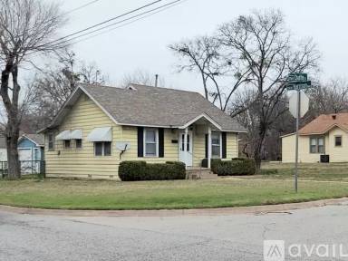 Main picture of 1703 E Chaffin St