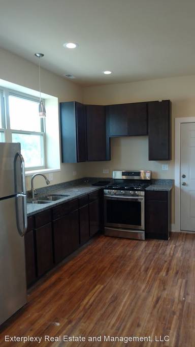 Main picture of 1800 S Homan Ave