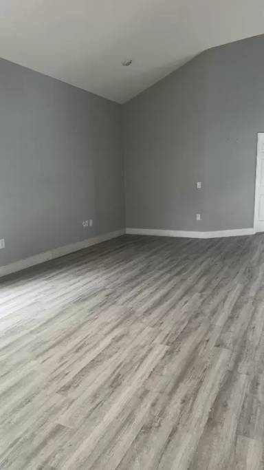 Main picture of 212 Purslane Pass