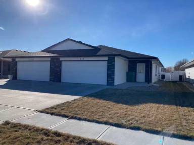 Main picture of 814 G Avenue Pl