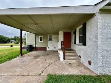 Main picture of 2017 NW 27th St