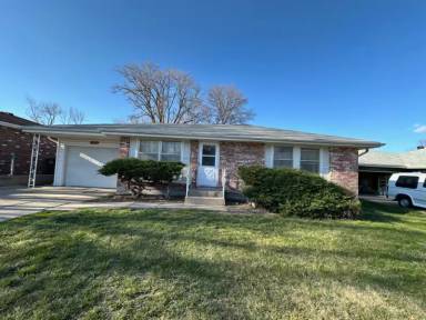 Main picture of 7130 Walker Ave
