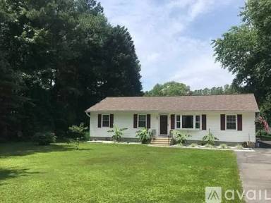 Main picture of 124 Penny Ln