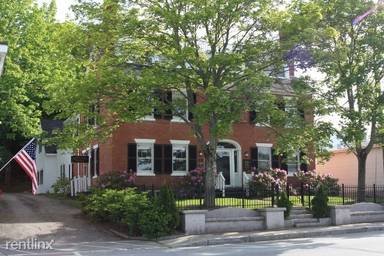 Main picture of 77 Main St