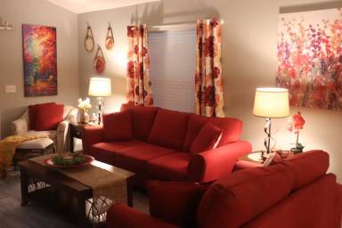 Main picture of 661 Sherwood St