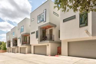 Main picture of 2301 Bluebonnet Ln