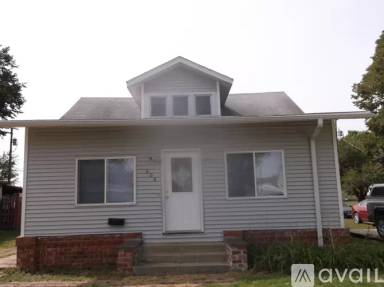 Main picture of 606 S Lexington Ave