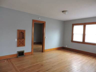 Main picture of 454 Riehl St
