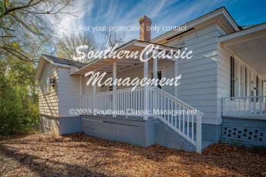 Main picture of 321 E Montgomery St