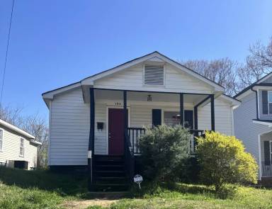 Main picture of 1311 W Walnut Ave