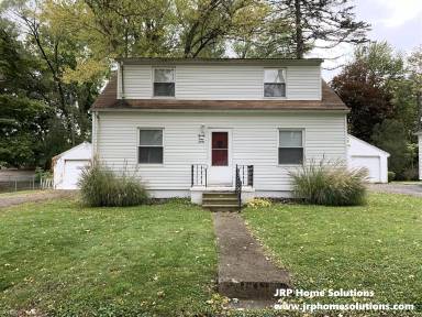 Main picture of 2418 Midday St