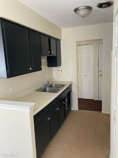 Main picture of South Shore Apartments