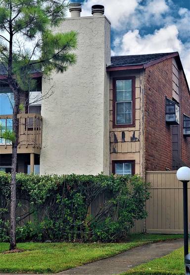 Main picture of 9101 Country Creek Dr