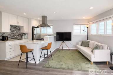 Main picture of 315 Sapphire Ave