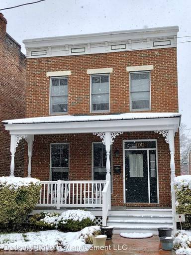 Main picture of 100 W Jackson St