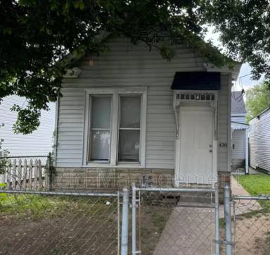 Main picture of 420 Montana Ave