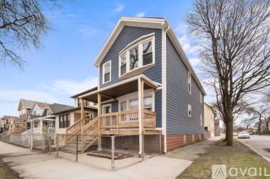 Main picture of 659 W 43rd Pl