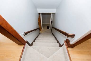 Main picture of 27 8th St NW