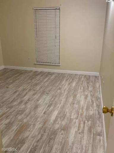 Main picture of 14 Shadowbrook Ln
