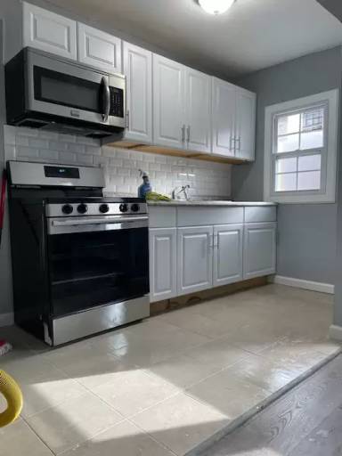 Main picture of 7102 Radbourne Rd