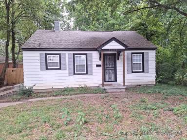 Main picture of 2645 Whitman Ave