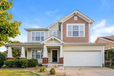 Main picture of 2145 Erin Ln