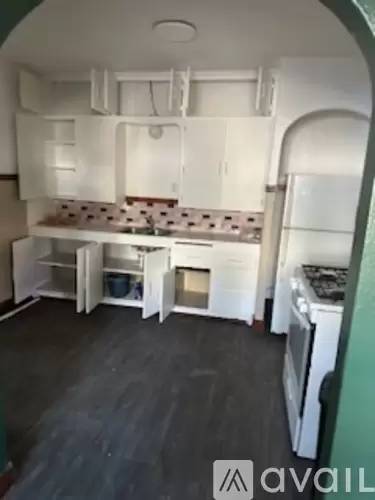 Main picture of 2402 Jones St