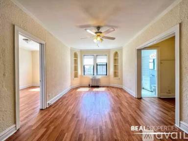 Main picture of 4829 N Damen Ave