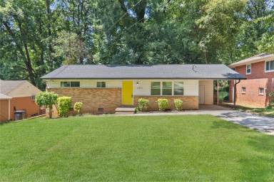 Main picture of 2451 Harwood Dr