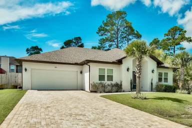 Main picture of 989 Forest Shore Dr