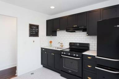 Main picture of 6202 Carleton Ave S