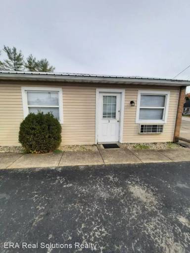 Main picture of 245 Sycamore St